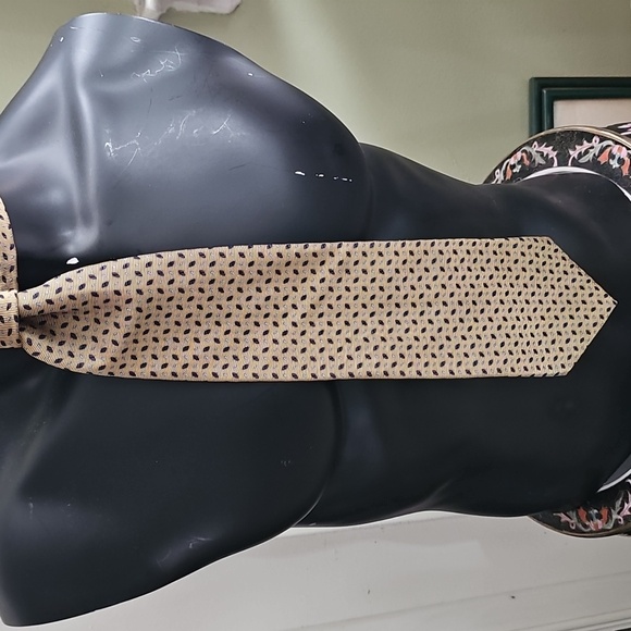 Nautica Gold and Black Patterned Tie - Picture 1 of 6